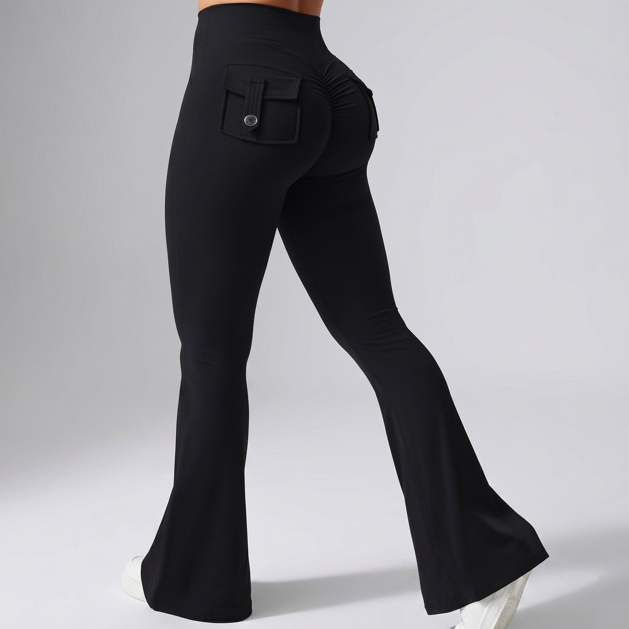 Reforme Go Cargo Leggings with 2 Pockets